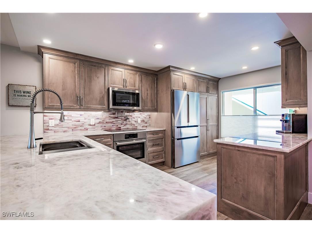 255 Park Shore Drive #3-332 Naples FL 34103 225004732 image6