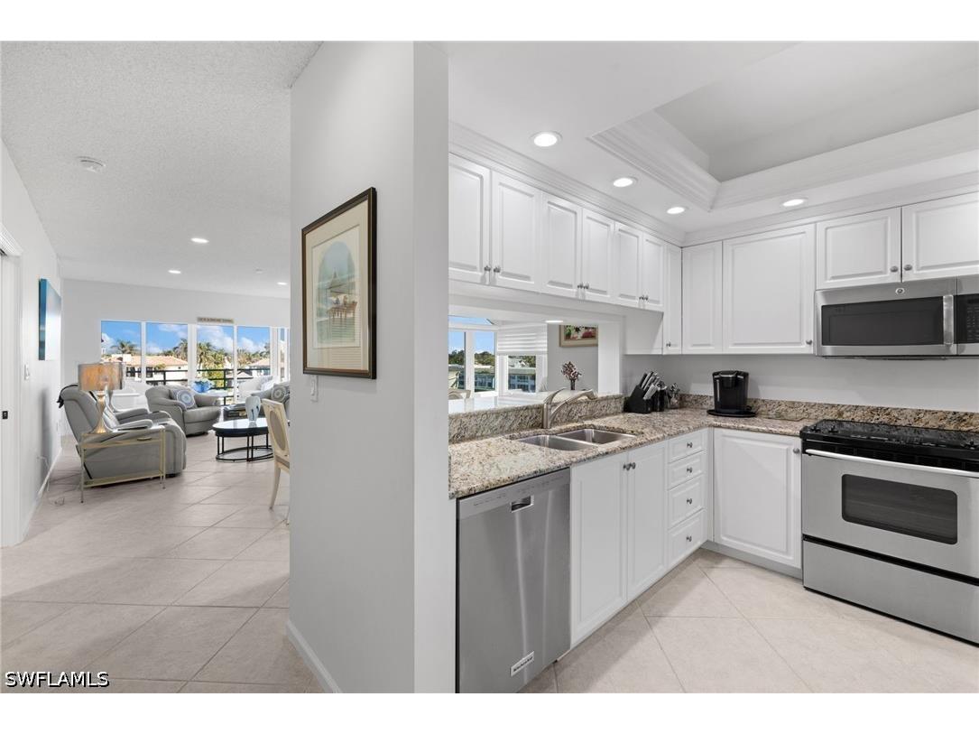 255 Park Shore Drive #3-341 Naples FL 34103 226016481 image16