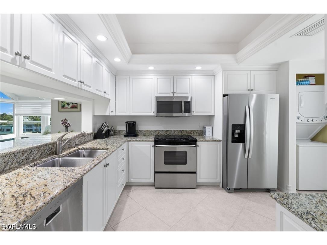 255 Park Shore Drive #3-341 Naples FL 34103 226016481 image17