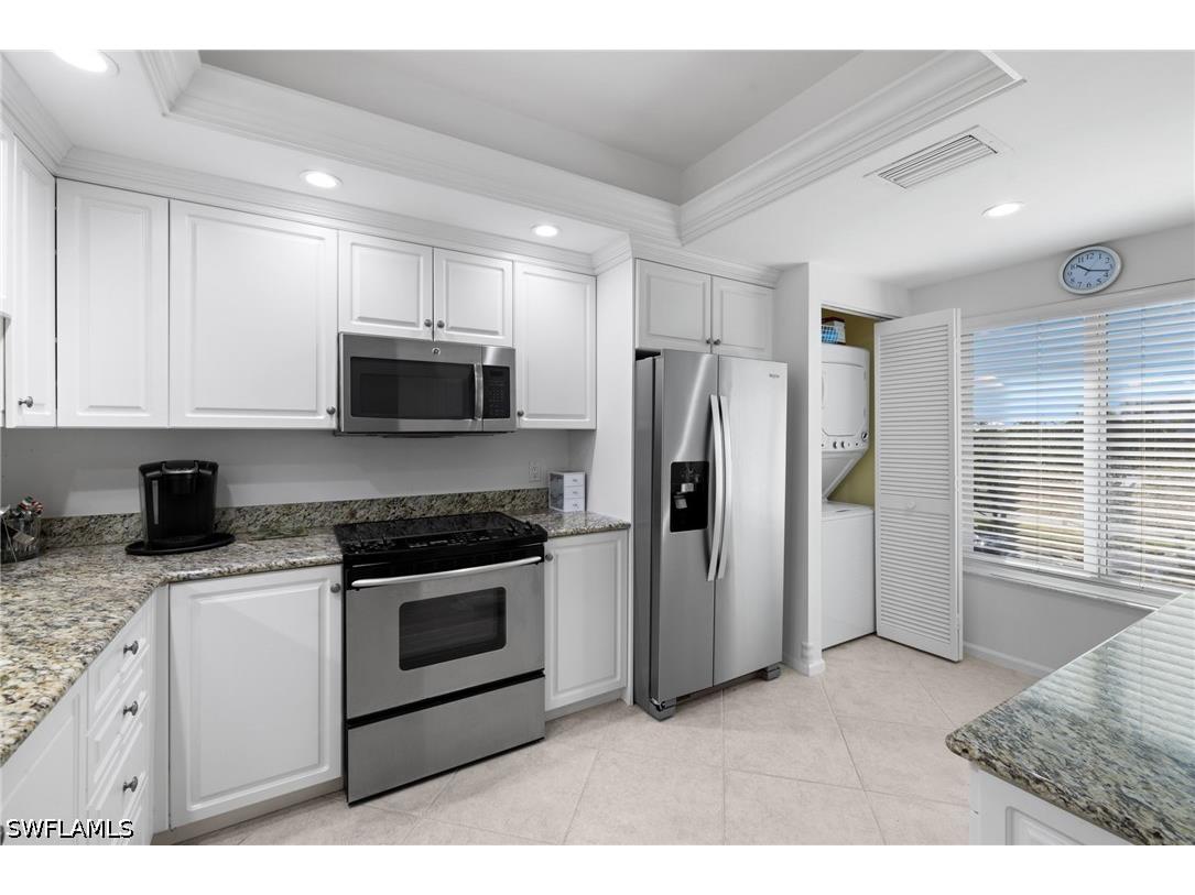255 Park Shore Drive #3-341 Naples FL 34103 226016481 image18
