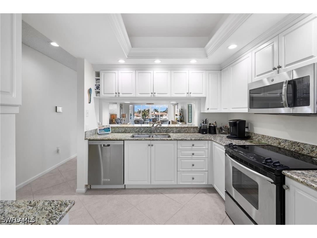 255 Park Shore Drive #3-341 Naples FL 34103 226016481 image2