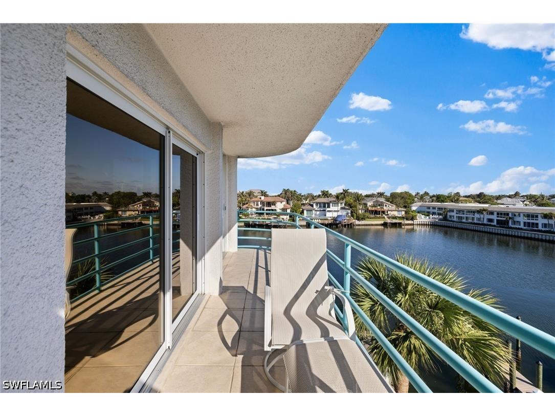255 Park Shore Drive #3-341 Naples FL 34103 226016481 image36