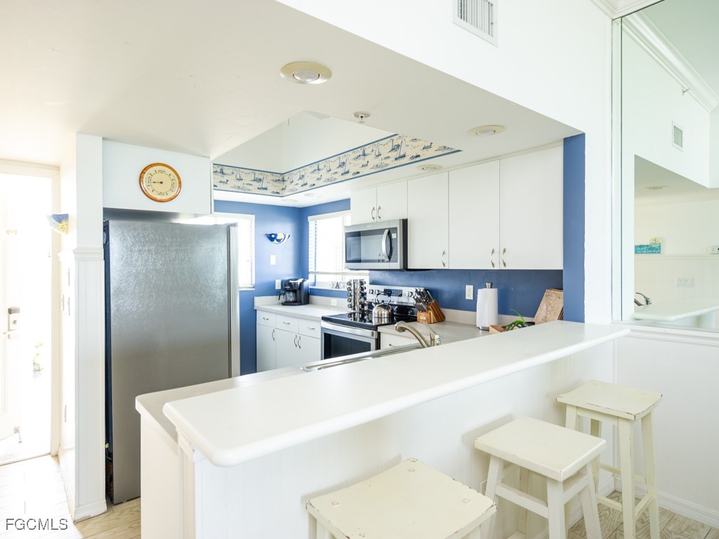 255 Periwinkle Way #6-C Sanibel FL 33957 2025015105 image9