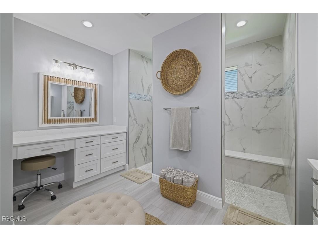 255 Rotonda Boulevard S Rotonda West FL 33947 2025021537 image25