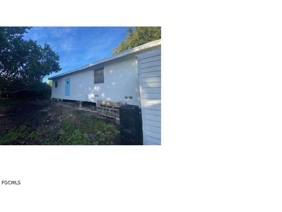 255 SE 4th Avenue South Bay FL 33493 2025022832 image5