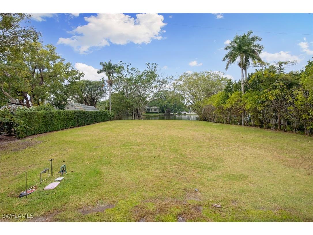 2550 Lantern Lane Naples FL 34102 225075461 image2