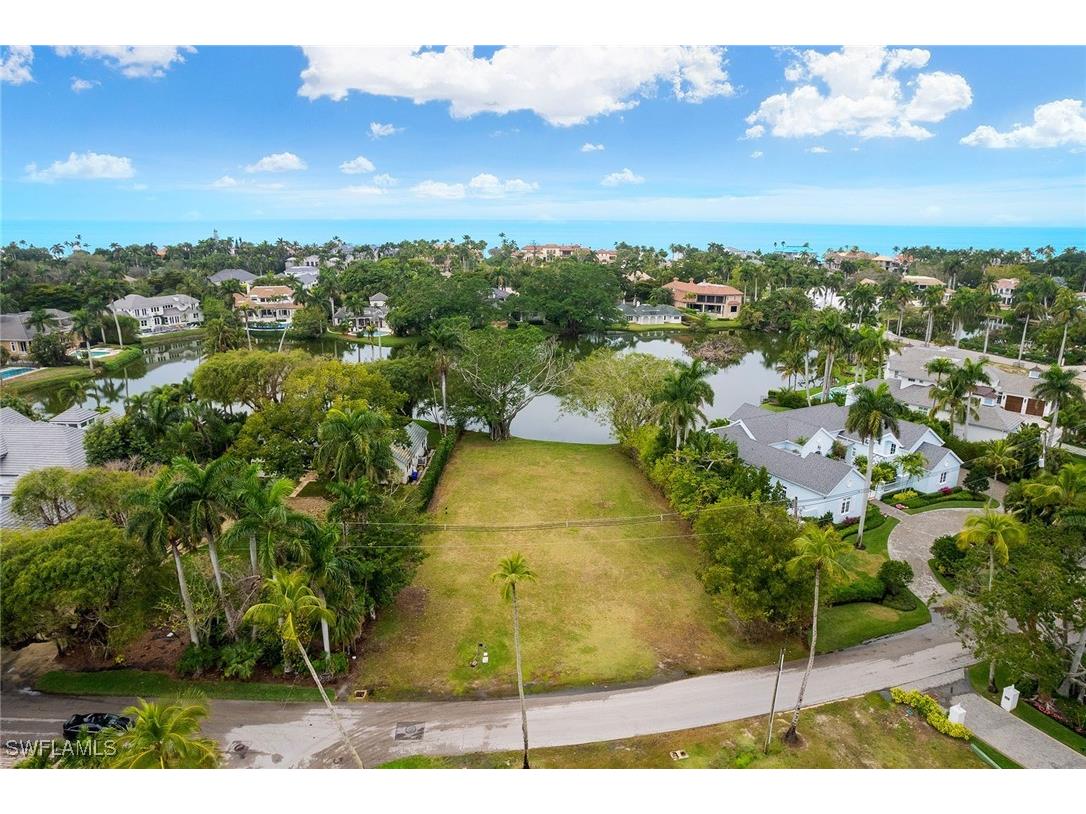 2550 Lantern Lane Naples FL 34102 225075461 image9
