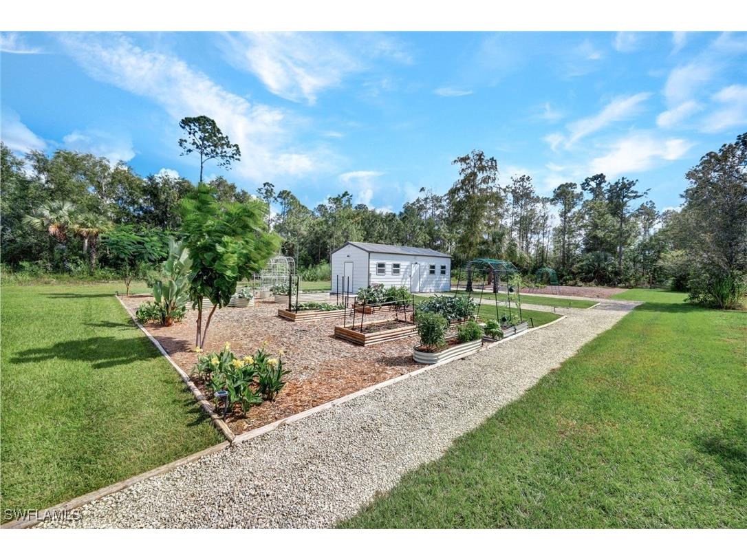 2552 52nd Avenue NE Naples FL 34120 225076414 image32