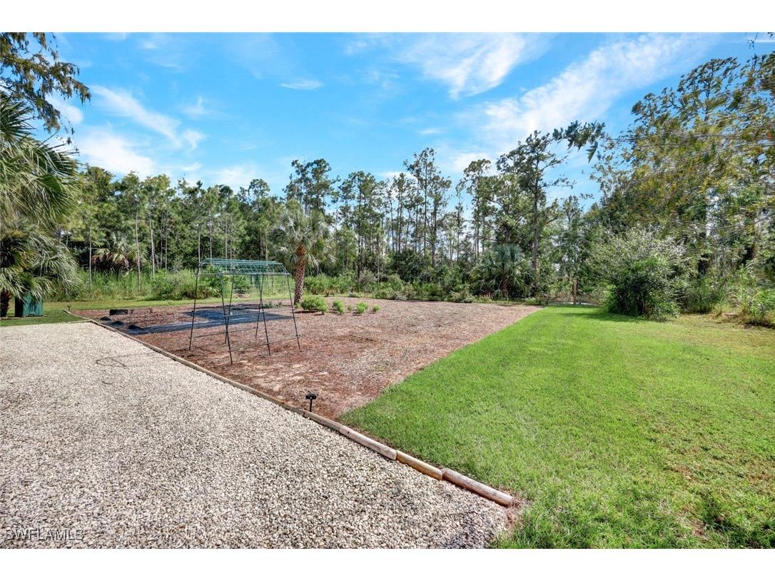 2552 52nd Avenue NE Naples FL 34120 225076414 image34