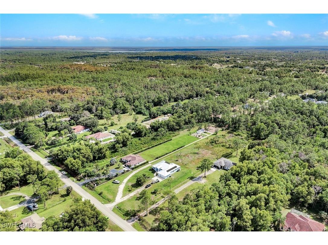 2552 52nd Avenue NE Naples FL 34120 225076414 image41