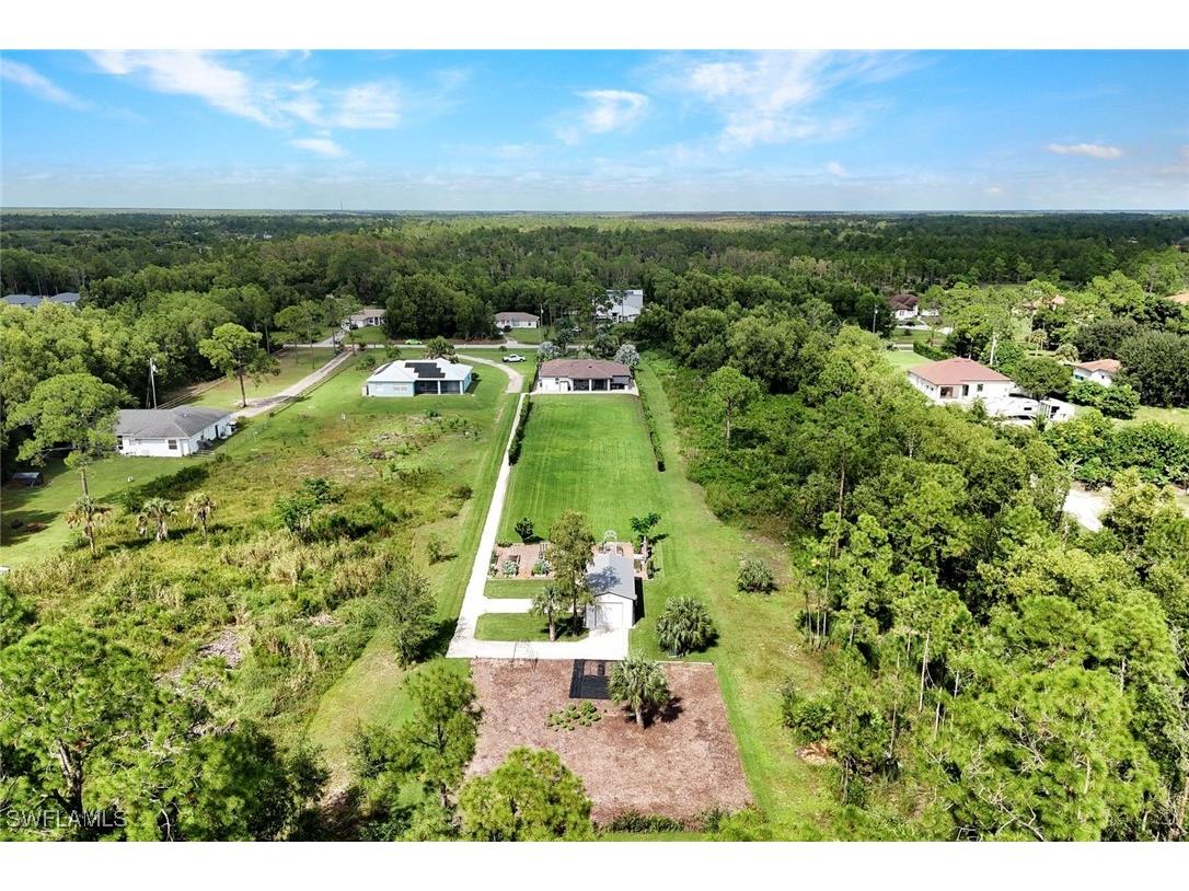 2552 52nd Avenue NE Naples FL 34120 225076414 image47