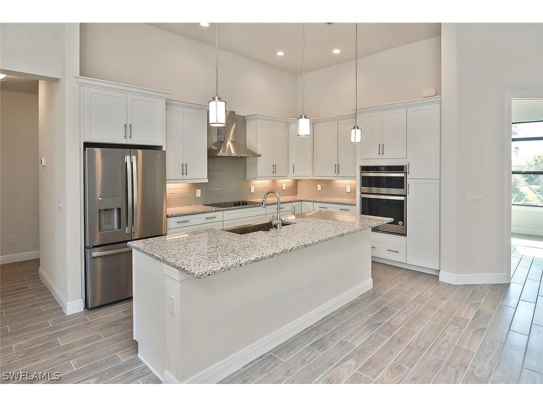 2553 SW 38th Terrace Cape Coral FL 33914 223005094 image1