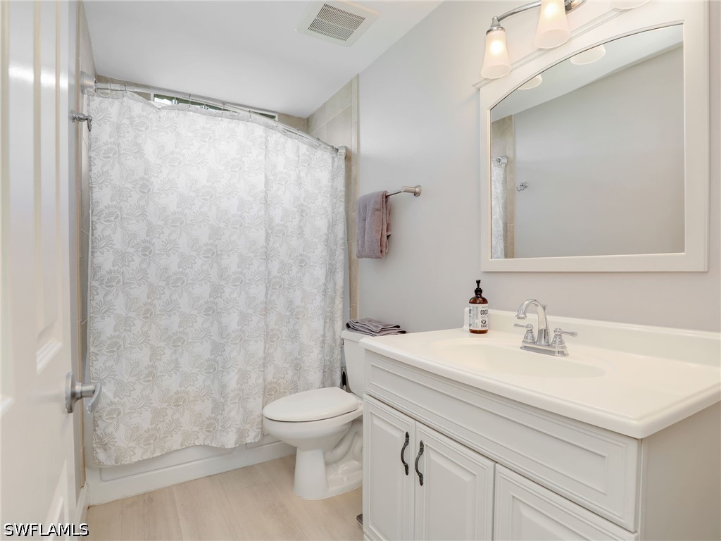2554 Outrigger Lane Naples FL 34104 226019413 image26