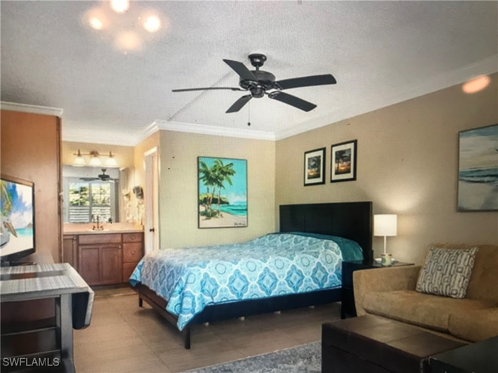 2555 9th Street N #202 Naples FL 34103 225077980 image1