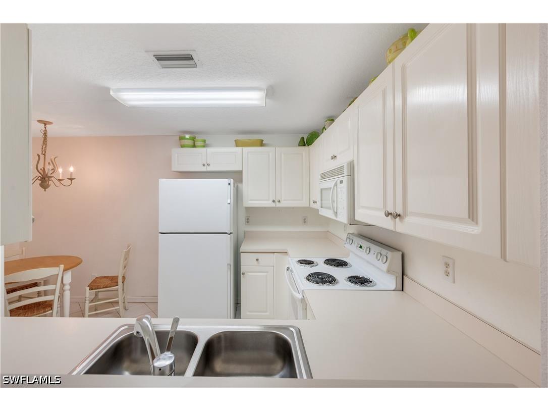 2555 Aspen Creek Lane #102 Naples FL 34119 226018114 image25