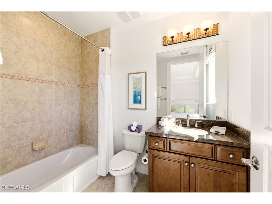 2555 Marquesa Royale Lane #1-302 Naples FL 34109 226001448 image38