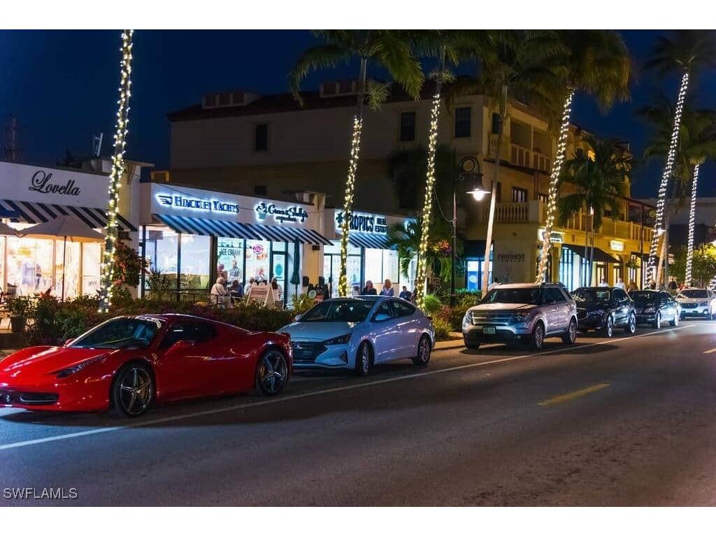 2555 Seychelles Drive #402 Naples FL 34112 225073801 image21