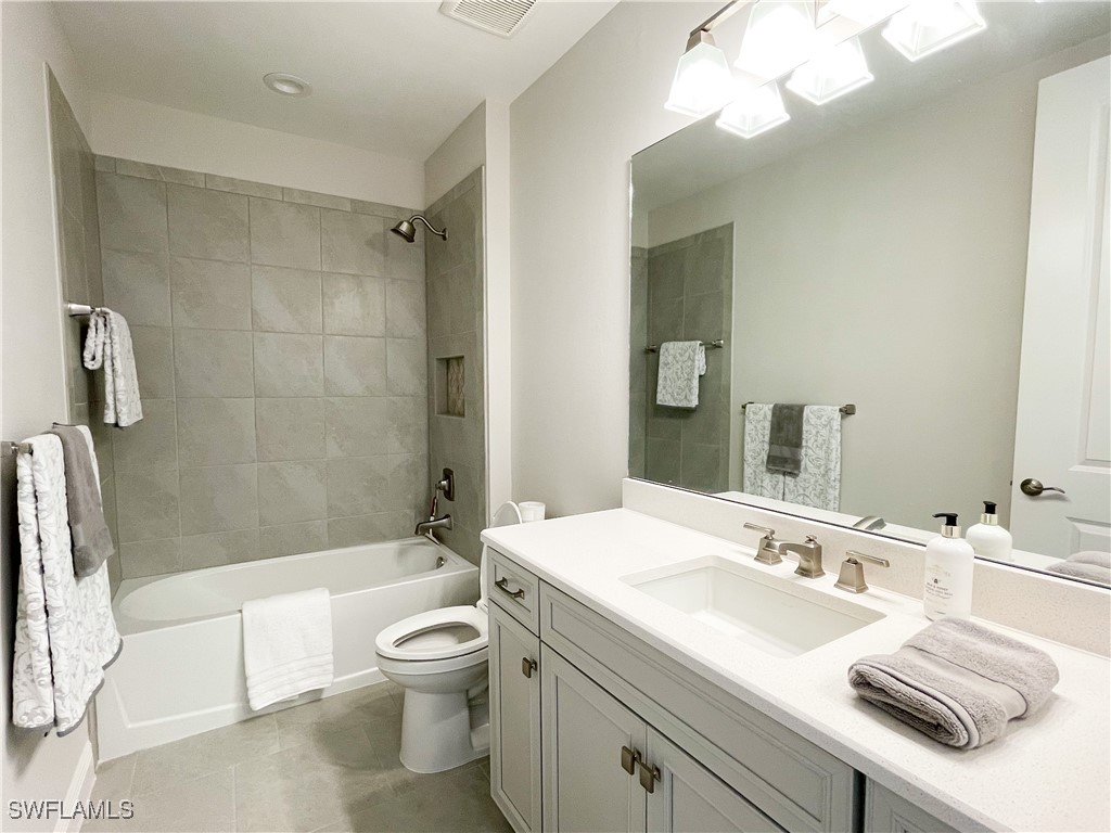 2555 Seychelles Drive #402 Naples FL 34112 226005060 image13