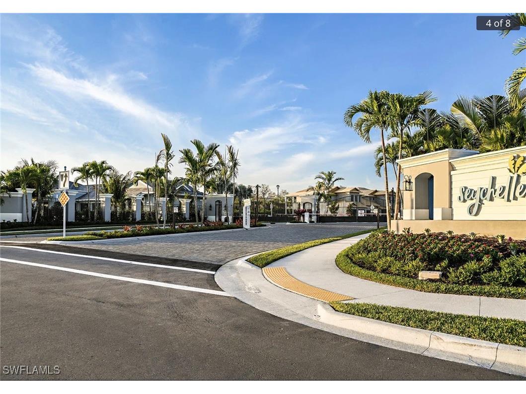 2555 Seychelles Drive #402 Naples FL 34112 226005060 image19