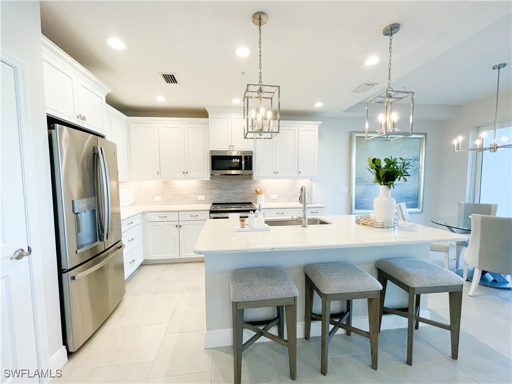 2555 Seychelles Drive #402 Naples FL 34112 226005060 image4