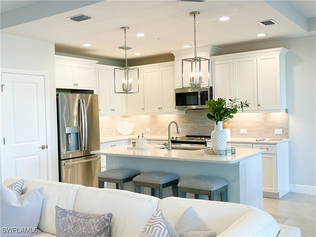 2555 Seychelles Drive #402 Naples FL 34112 226005060 image5