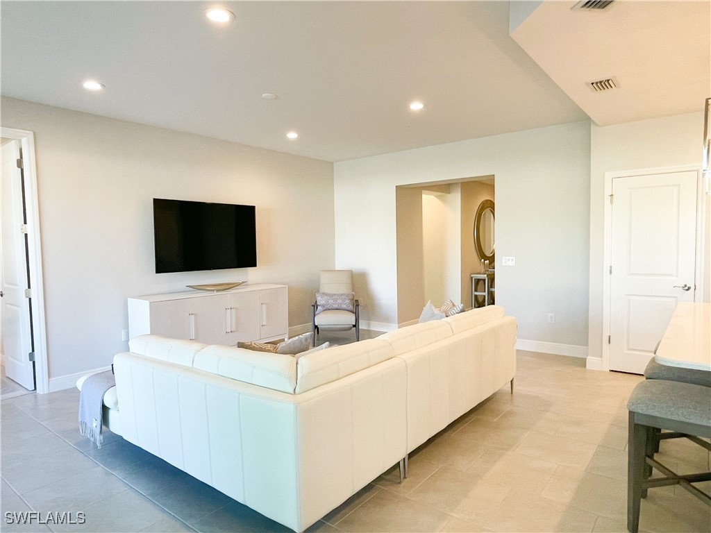 2555 Seychelles Drive #402 Naples FL 34112 226005060 image7
