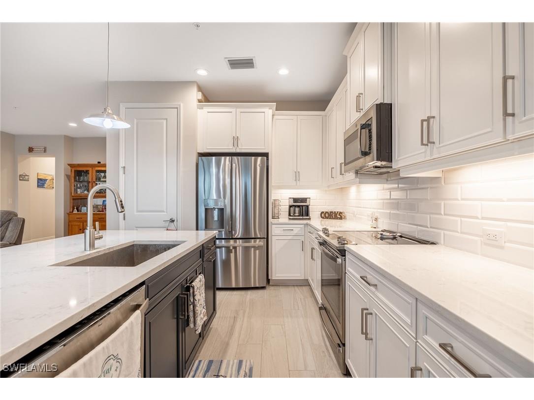 2555 Seychelles Drive #406 Naples FL 34112 226005422 image8