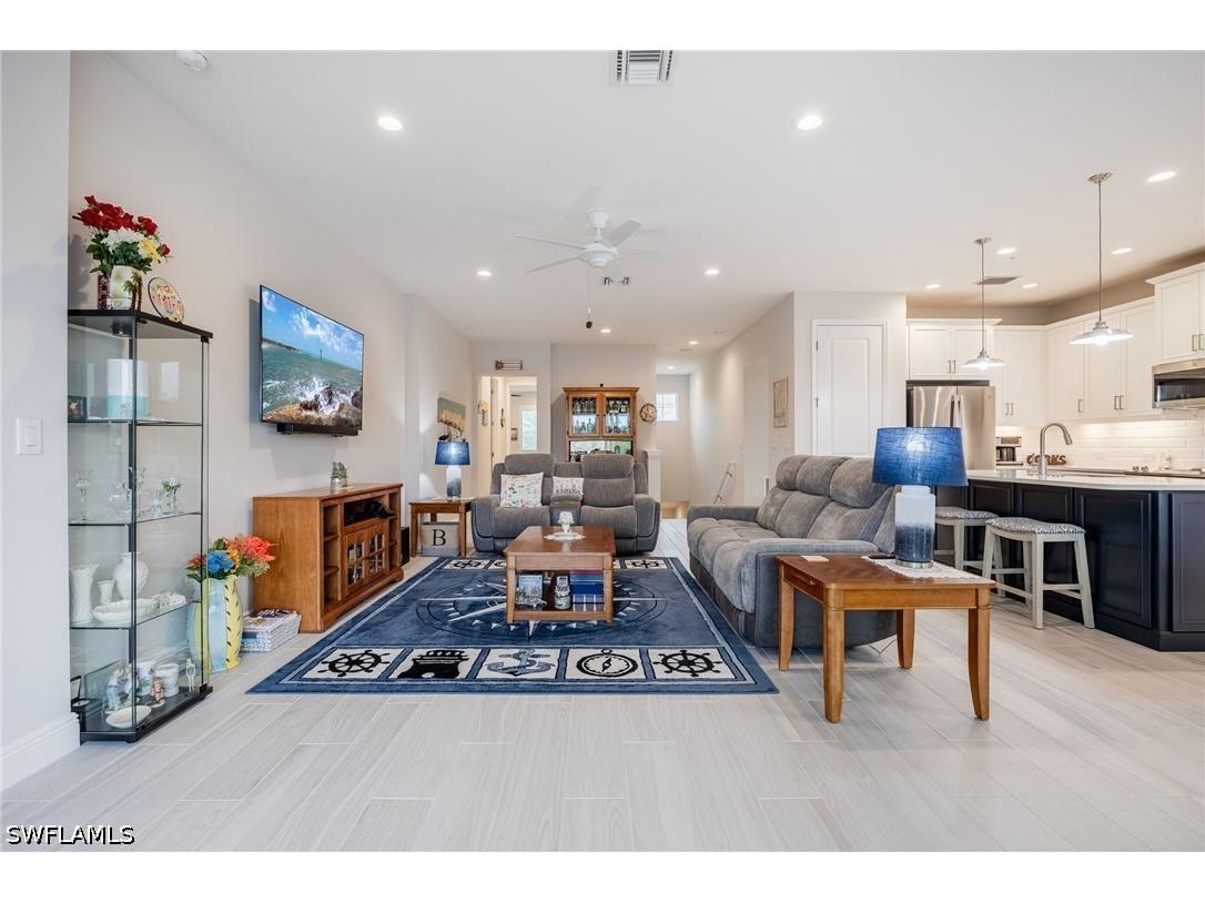 2555 Seychelles Drive #406 Naples FL 34112 226017133 image10