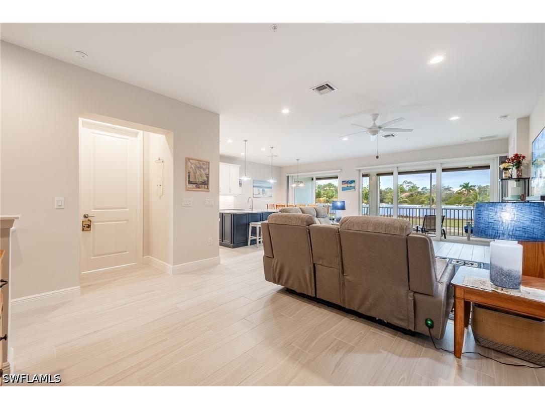 2555 Seychelles Drive #406 Naples FL 34112 226017133 image6