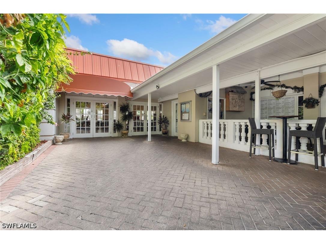 2555 Tamiami Trail N #102 Naples FL 34103 226013172 image11