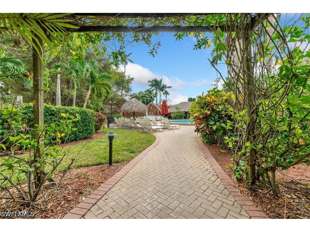 2555 Tamiami Trail N #102 Naples FL 34103 226013172 image16