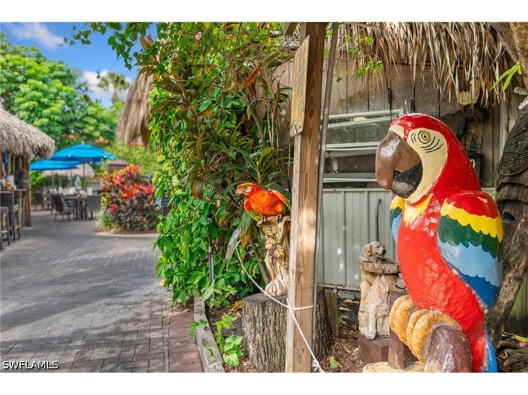 2555 Tamiami Trail N #102 Naples FL 34103 226013172 image7