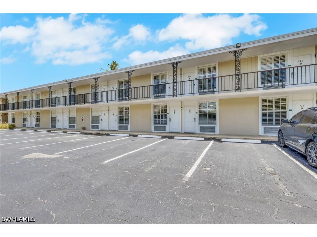 2555 Tamiami Trail N #115 Naples FL 34103 226019298 image1
