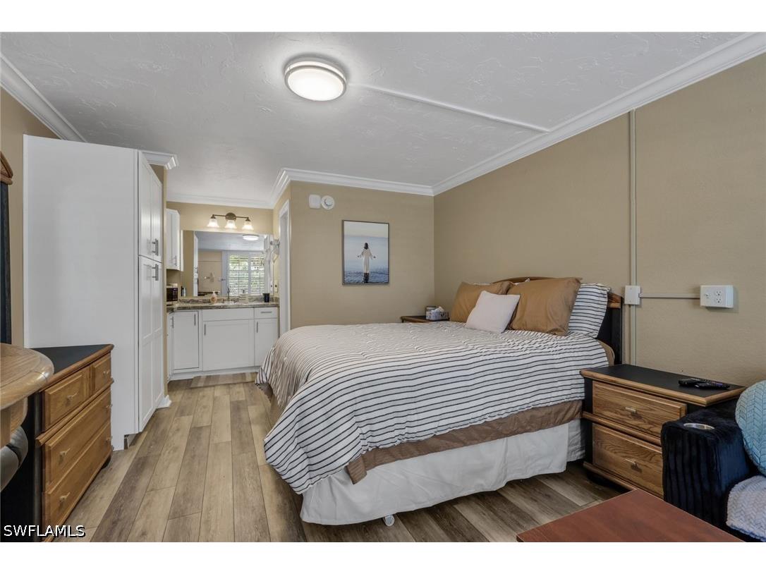 2555 Tamiami Trail N #115 Naples FL 34103 226019298 image10