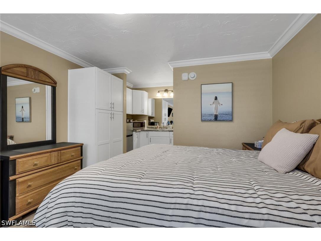 2555 Tamiami Trail N #115 Naples FL 34103 226019298 image11