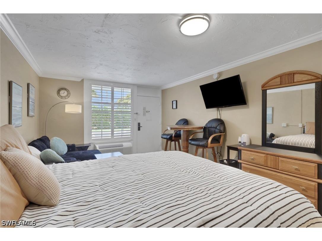 2555 Tamiami Trail N #115 Naples FL 34103 226019298 image13