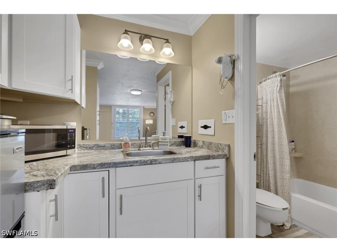 2555 Tamiami Trail N #115 Naples FL 34103 226019298 image16