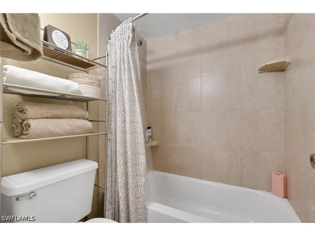 2555 Tamiami Trail N #115 Naples FL 34103 226019298 image19