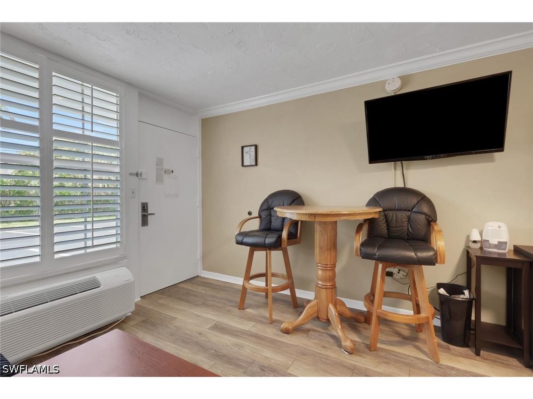 2555 Tamiami Trail N #115 Naples FL 34103 226019298 image4