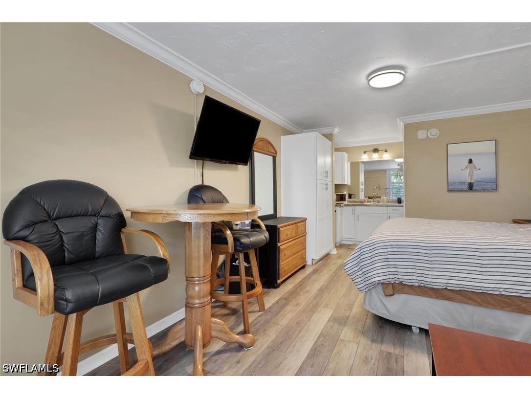 2555 Tamiami Trail N #115 Naples FL 34103 226019298 image6