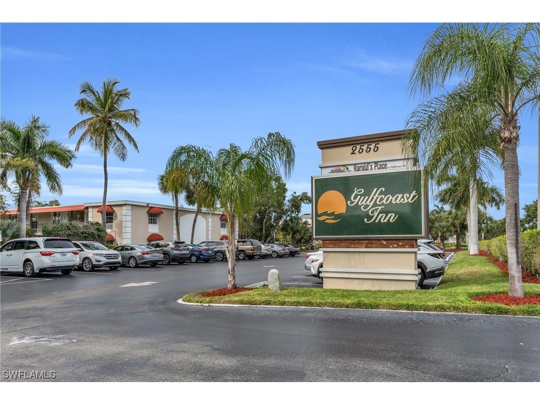 2555 Tamiami Trail N #130 Naples FL 34103 224009505 image1
