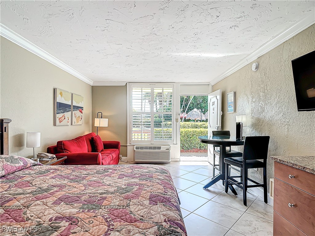 2555 Tamiami Trail N #137 Naples FL 34103 224068024 image1