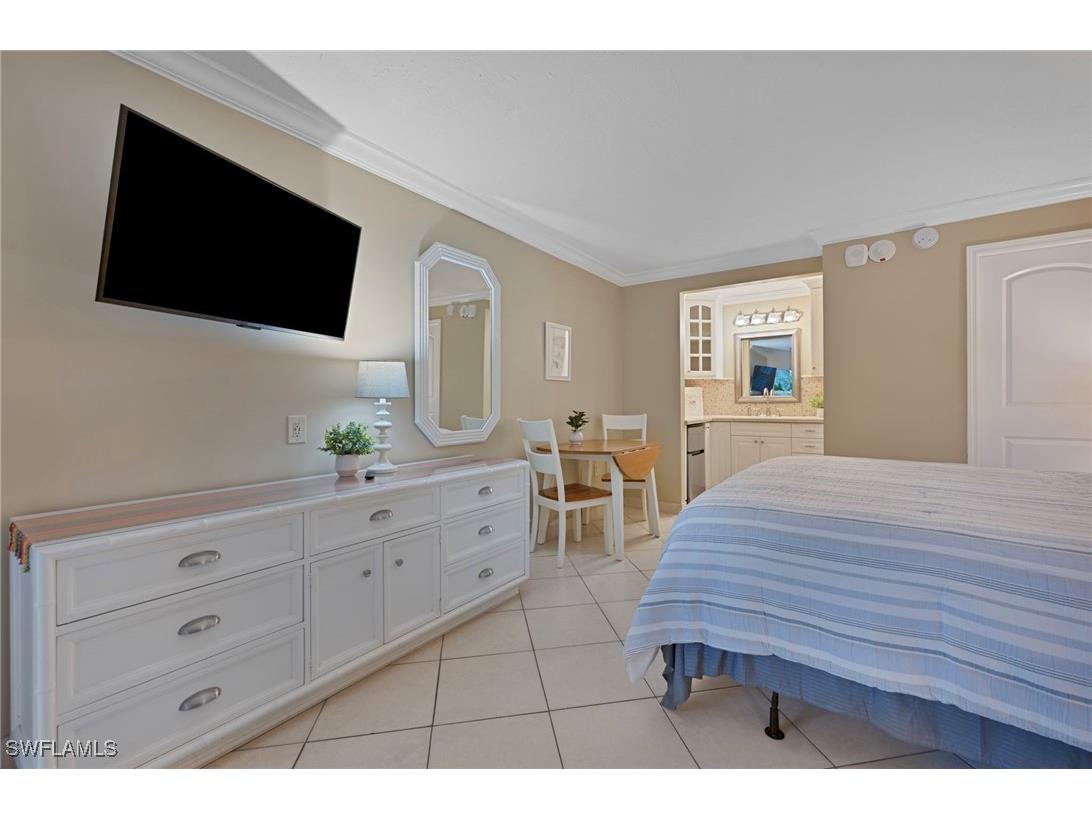 2555 Tamiami Trail N #156 Naples FL 34103 226000992 image4