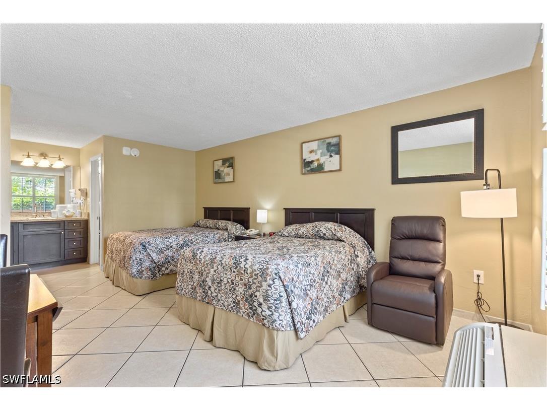 2555 Tamiami Trail N #164 Naples FL 34103 226011643 image11