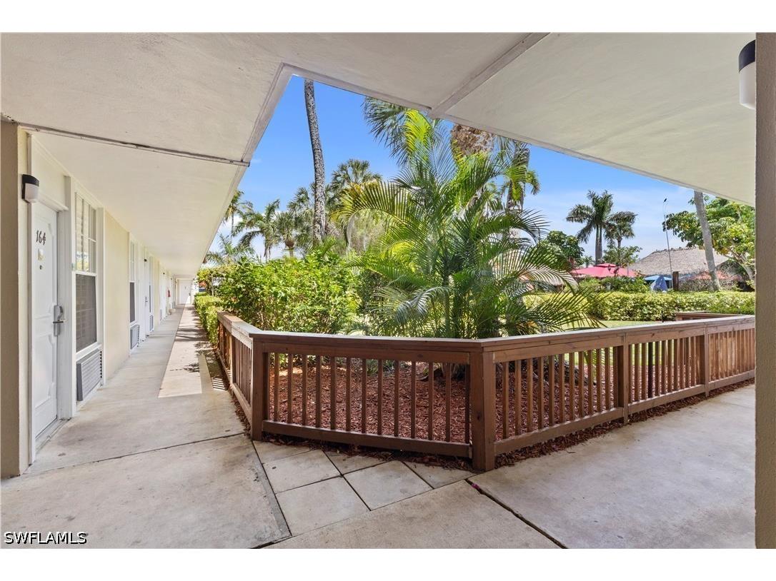 2555 Tamiami Trail N #164 Naples FL 34103 226011643 image2