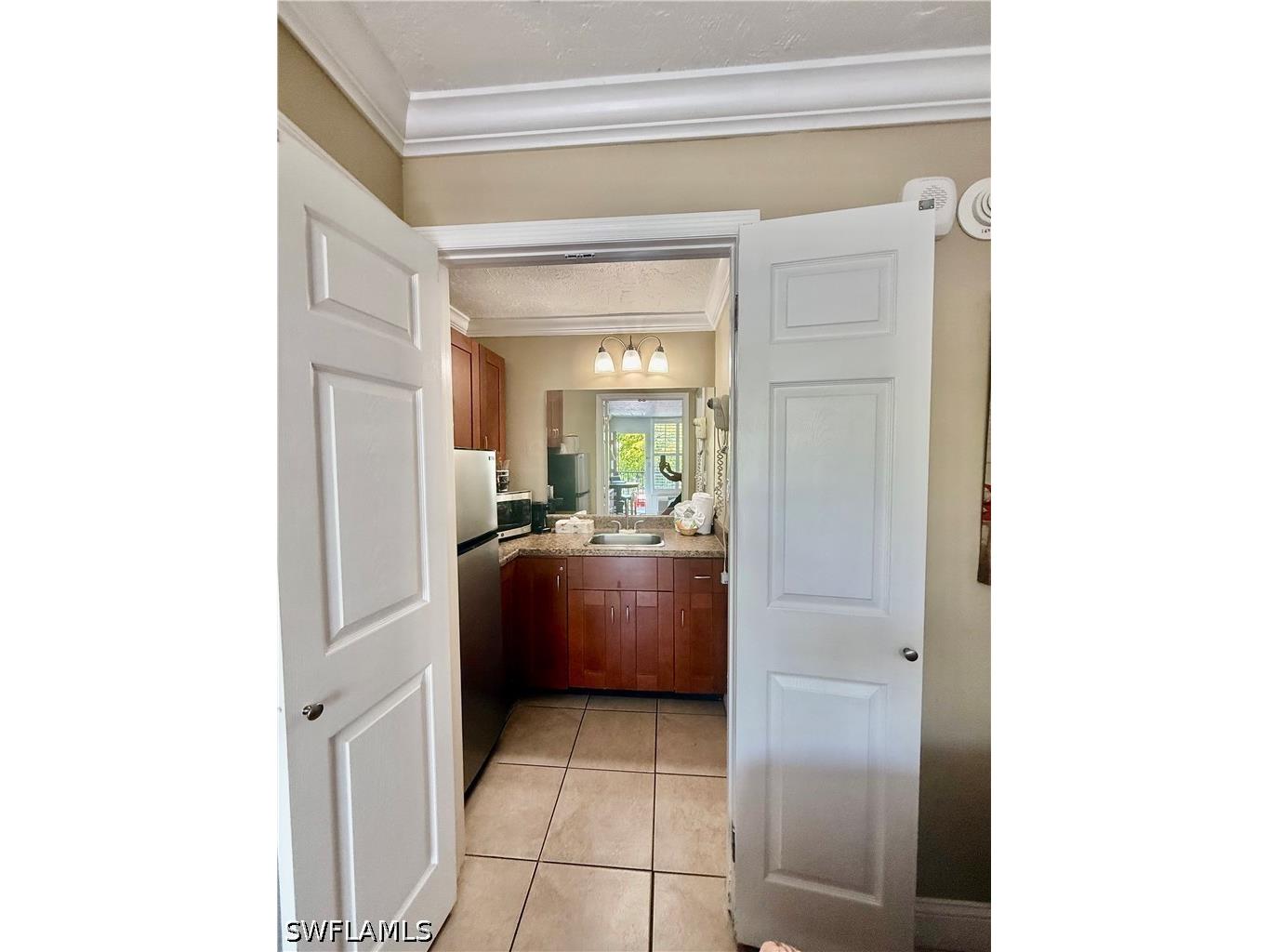 2555 Tamiami Trail N #250 Naples FL 34103 226016677 image7