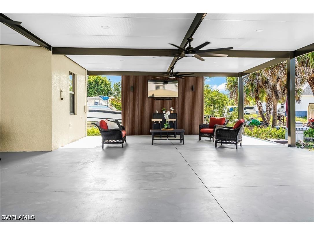 2557 29th Avenue NE Naples FL 34120 226018414 image10