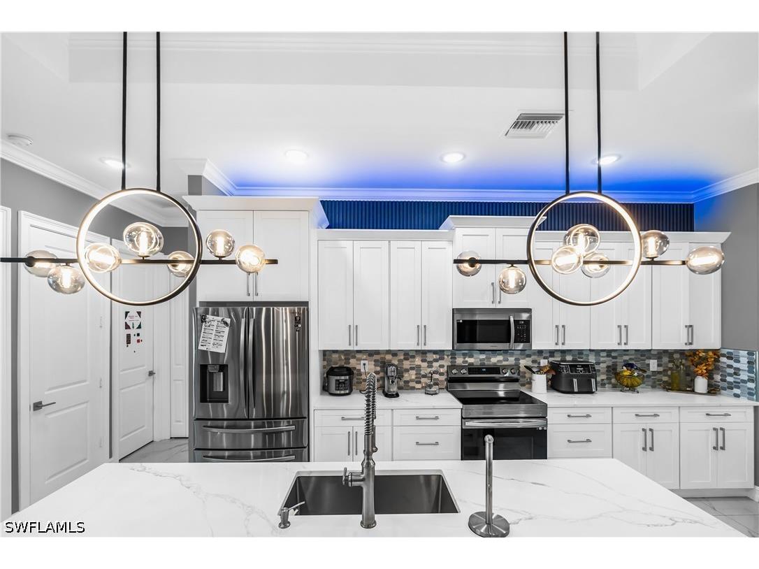 2557 29th Avenue NE Naples FL 34120 226018414 image25