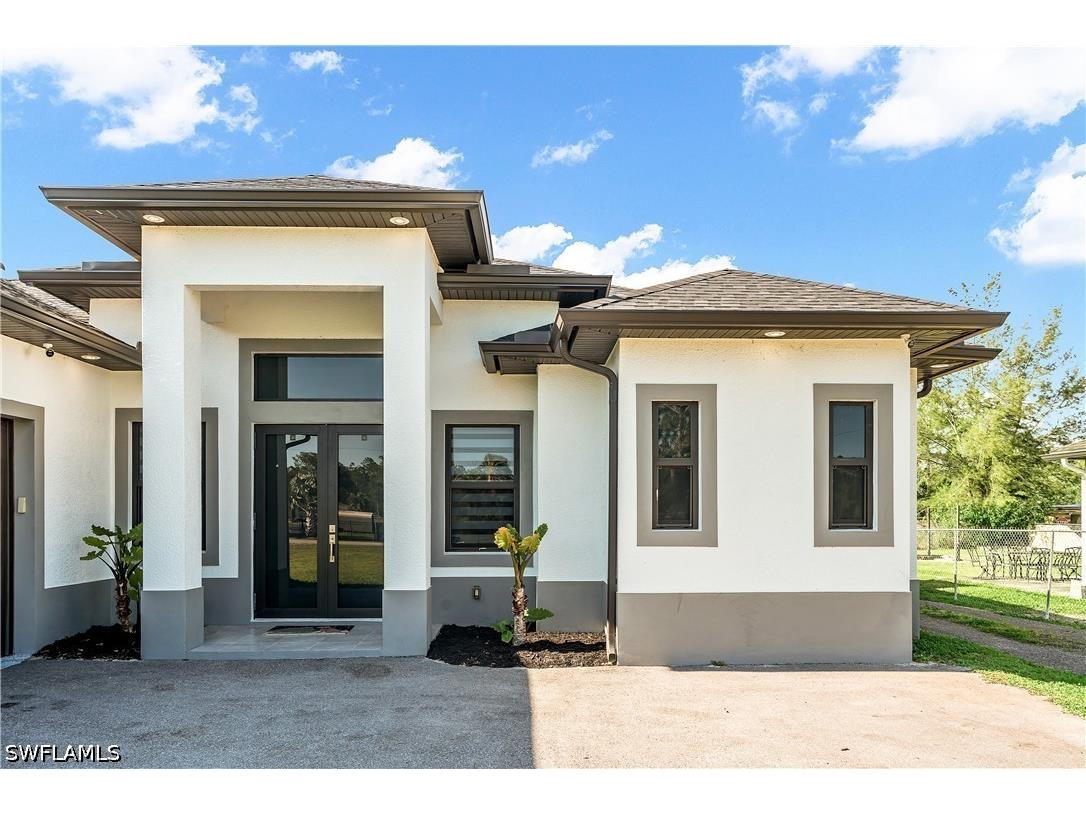 2557 29th Avenue NE Naples FL 34120 226018414 image4