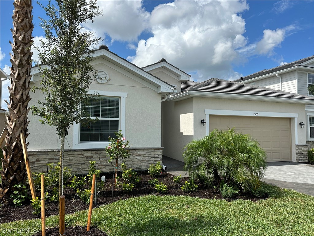 2557 Kona Way Street Naples FL 34120 223042939 image1
